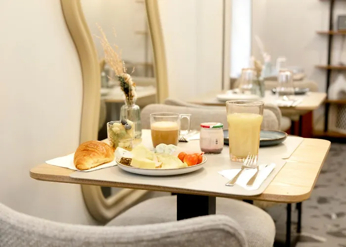 Trendy Canettes Hotel Parijs